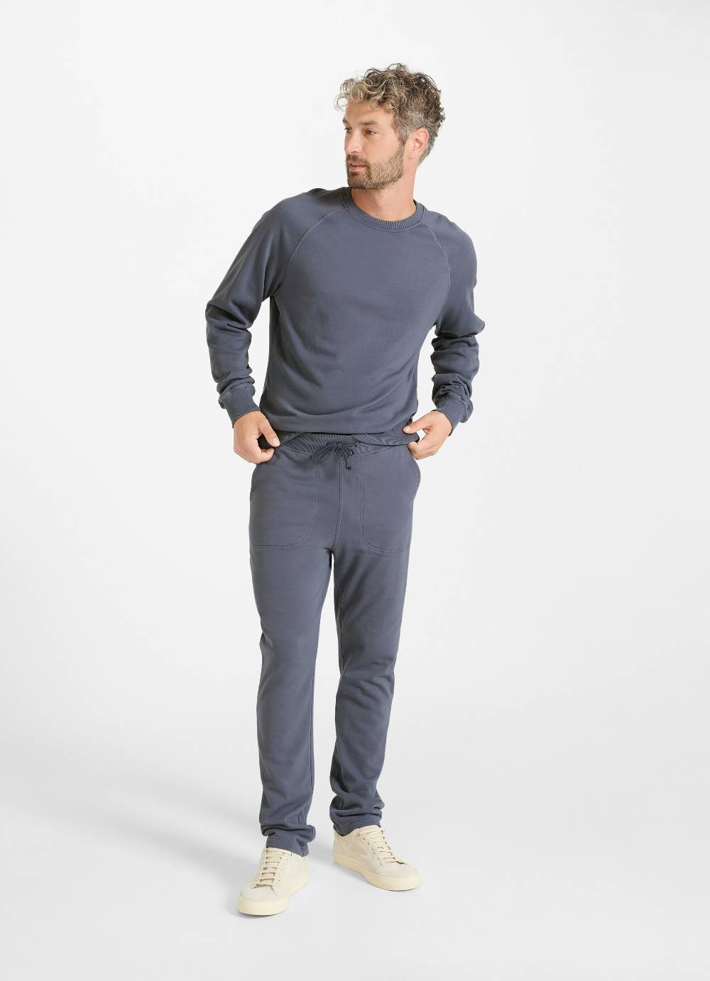 Juvia Regular Fit - Sweatpants Bis zu 50% Rabatt