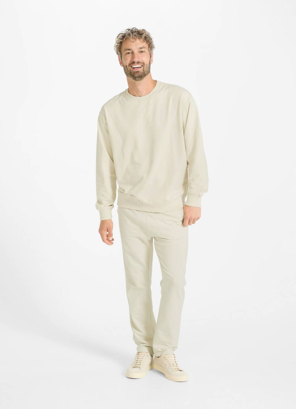 Juvia Regular Fit - Sweatpants Vierteljährliche Förderung