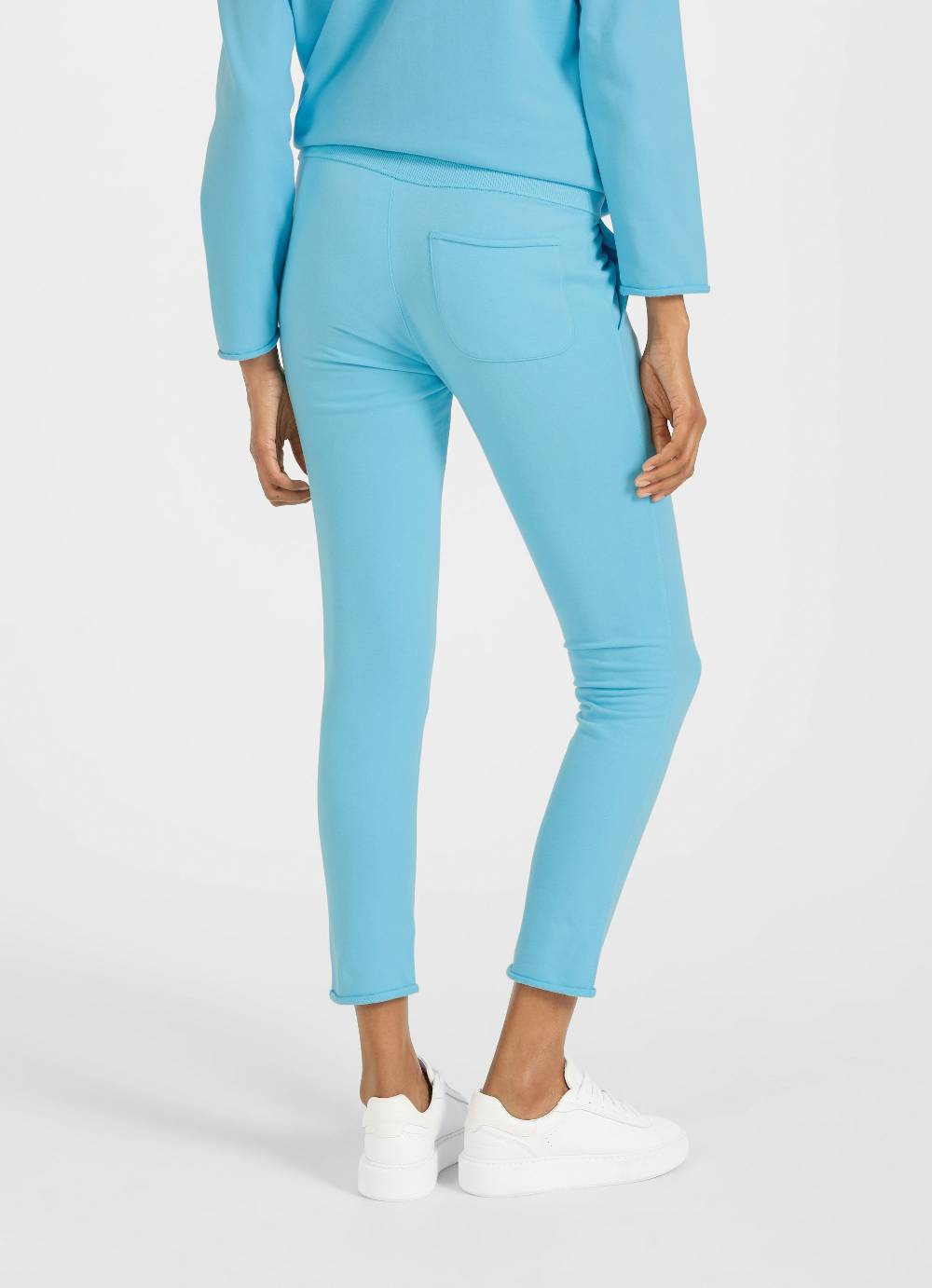 Juvia Slim Fit - Sweatpants Riesige Ersparnisse