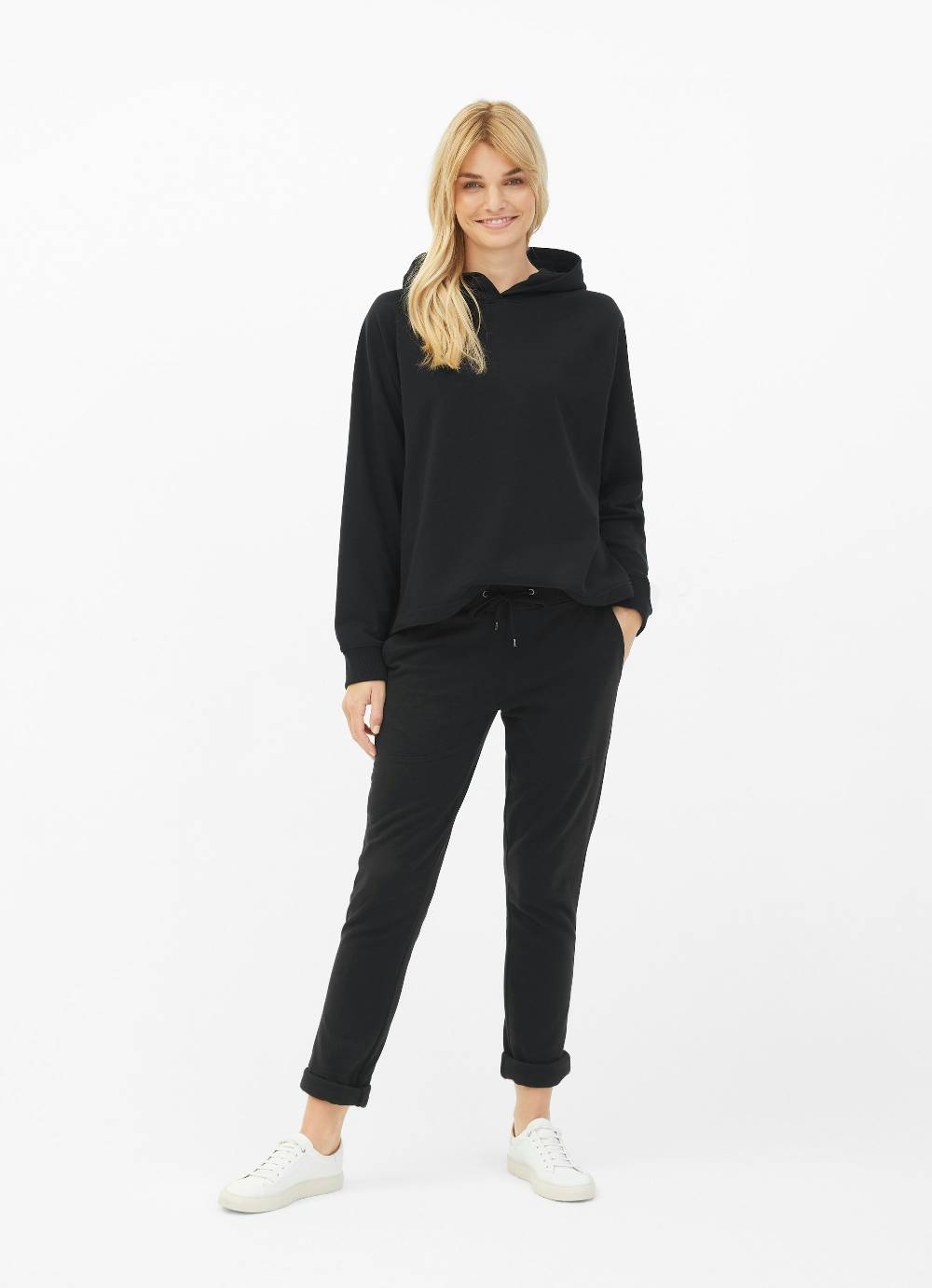 Juvia Hoodie 50% Rabatt für begrenzte Zeit