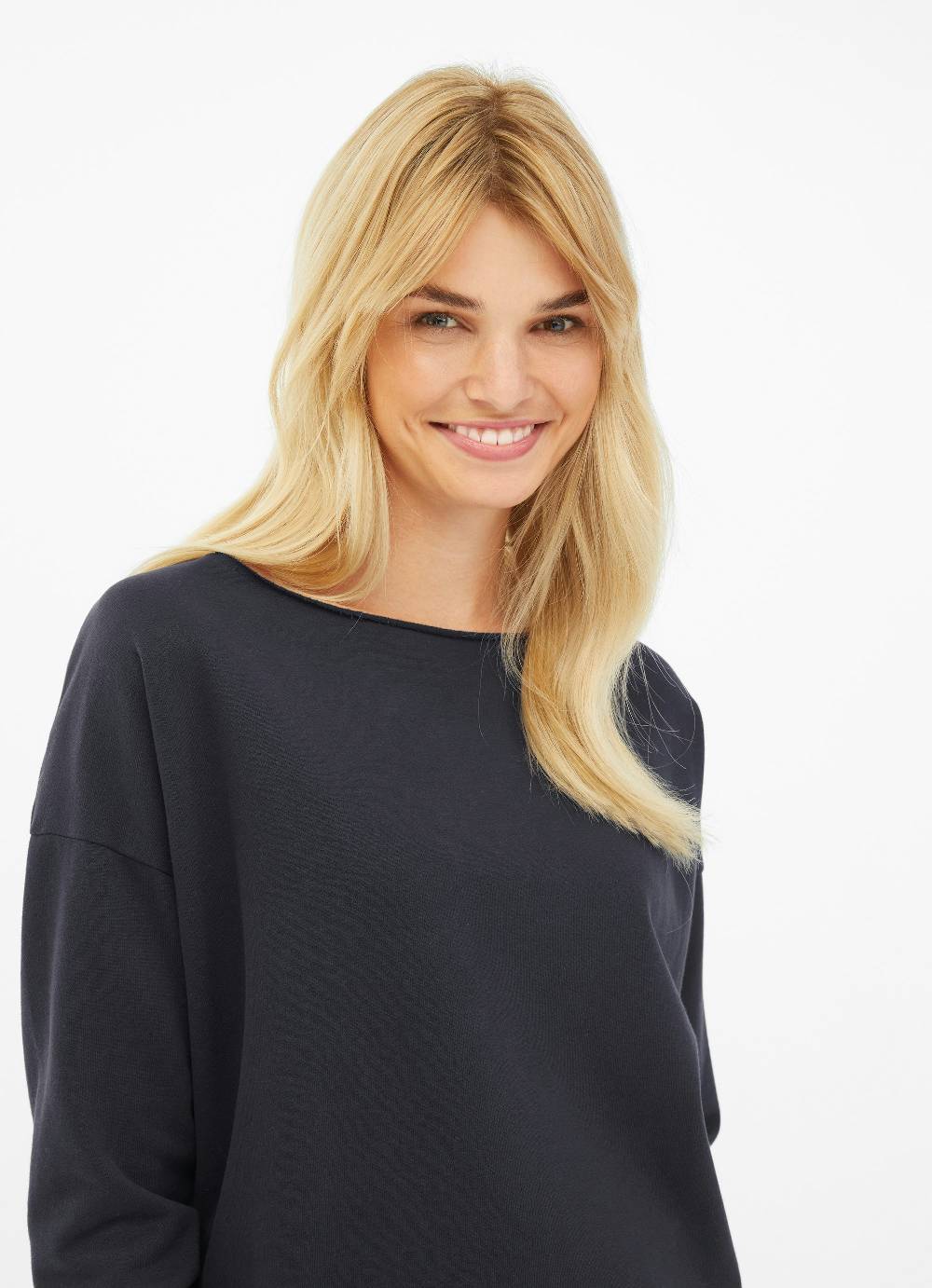 Juvia Sweatshirt Cyber Monday