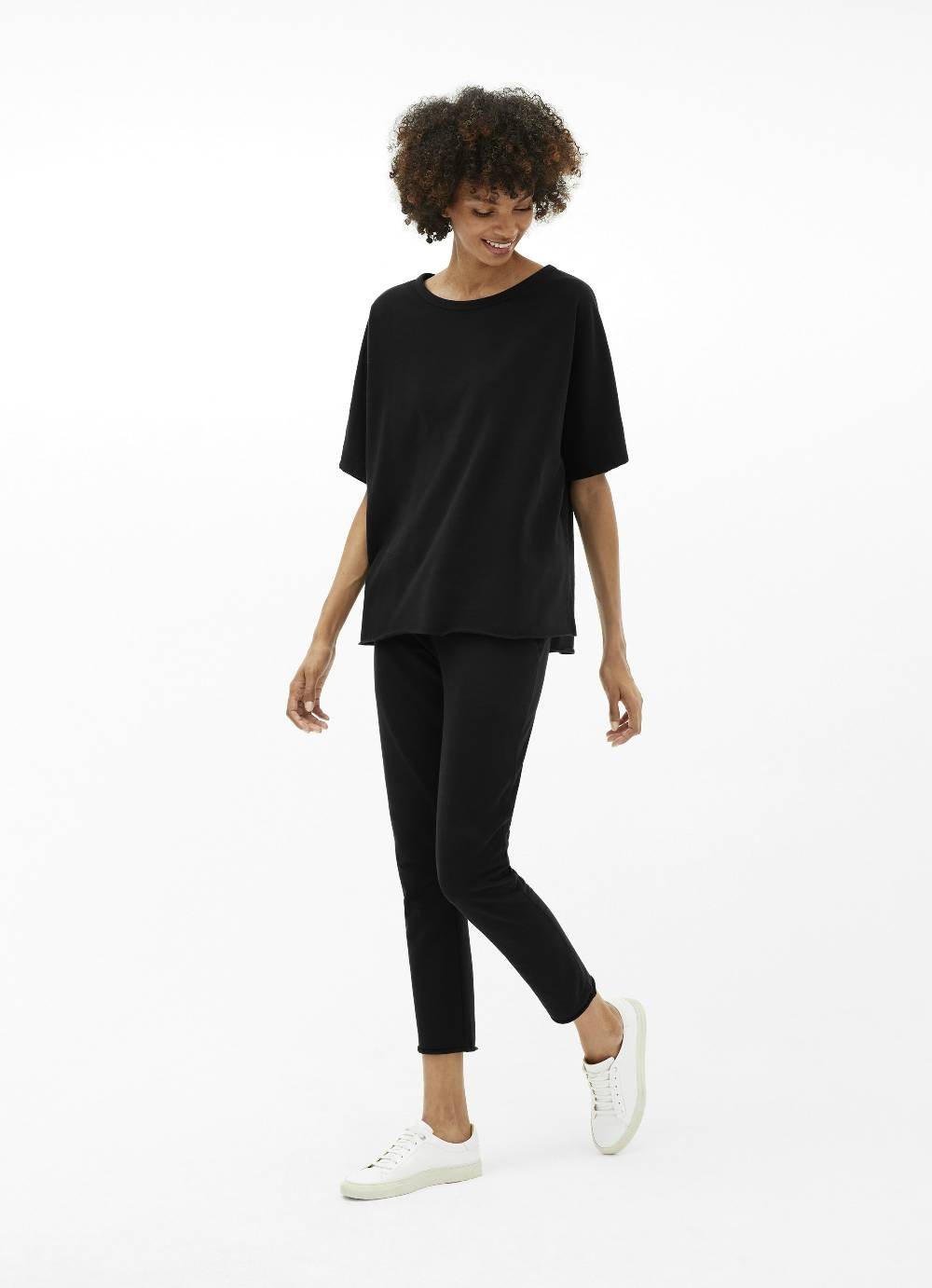 Juvia Oversized Sweat - Cape Räumungsverkauf
