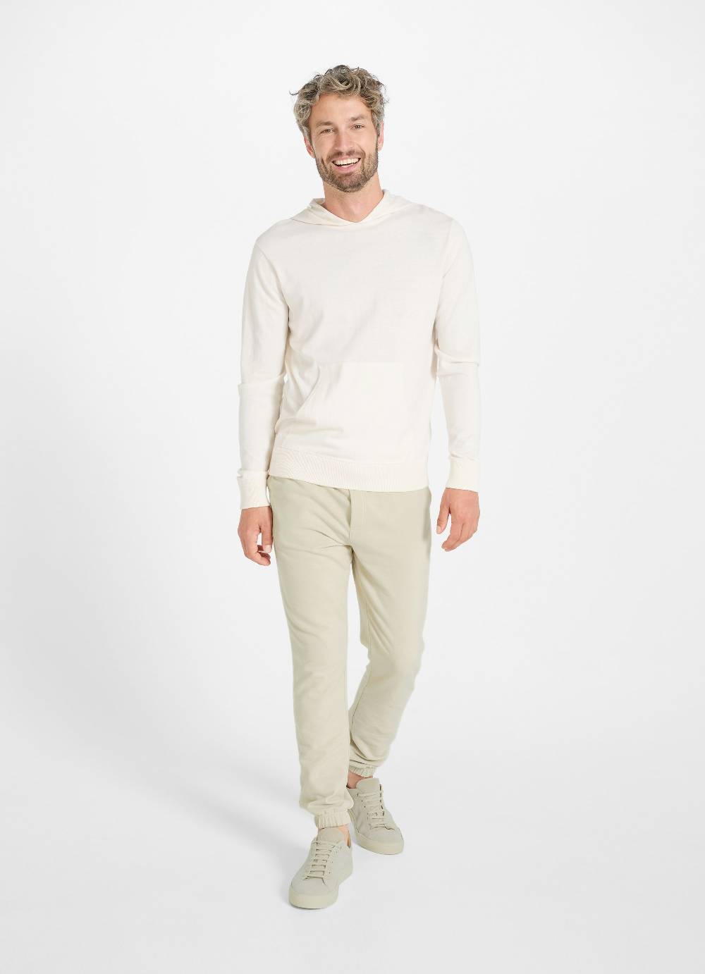 Juvia Strick Hoodie Valentinstagsangebot