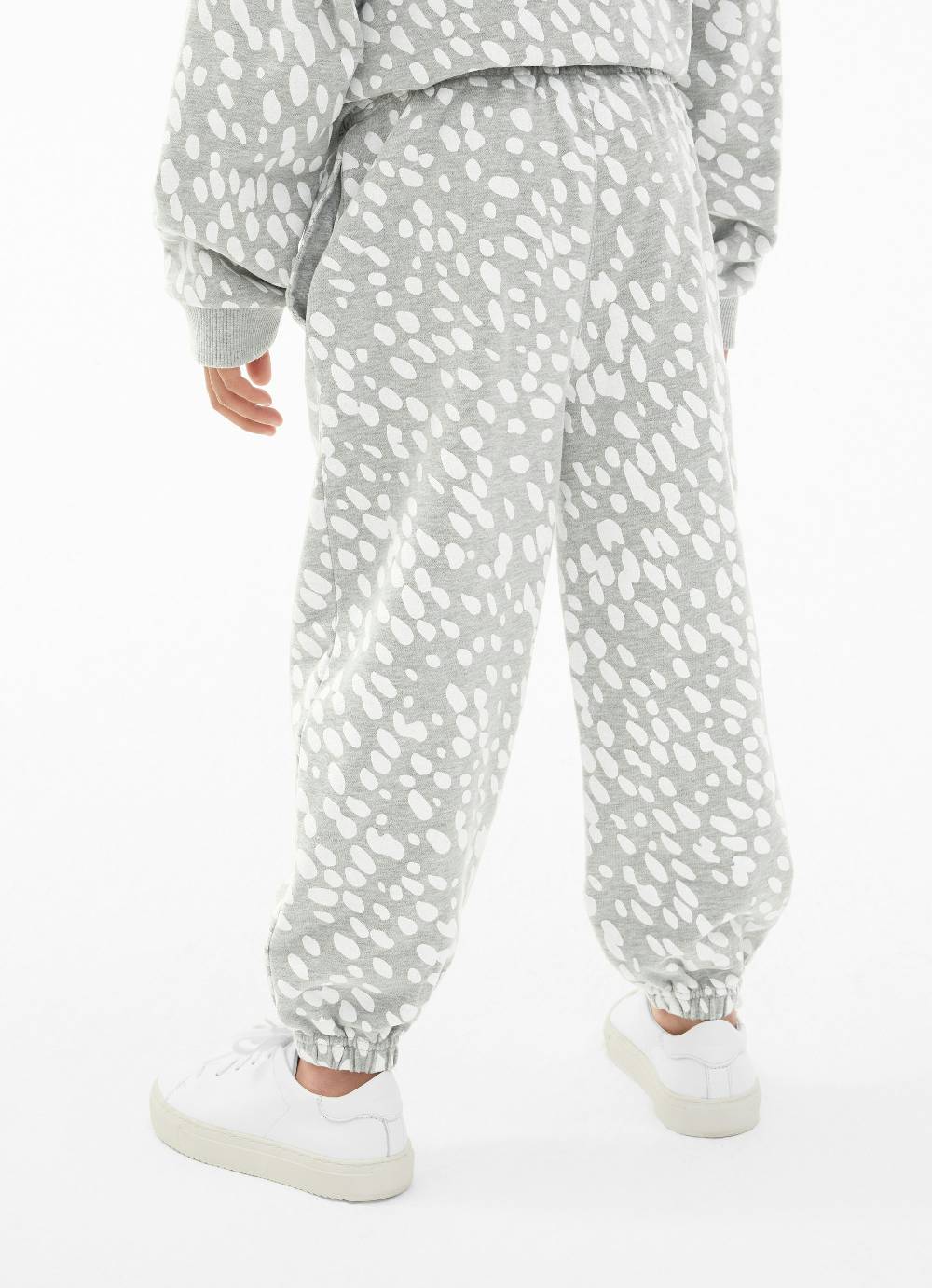 Juvia Loose Fit - Sweatpants Letzte 3 Tage