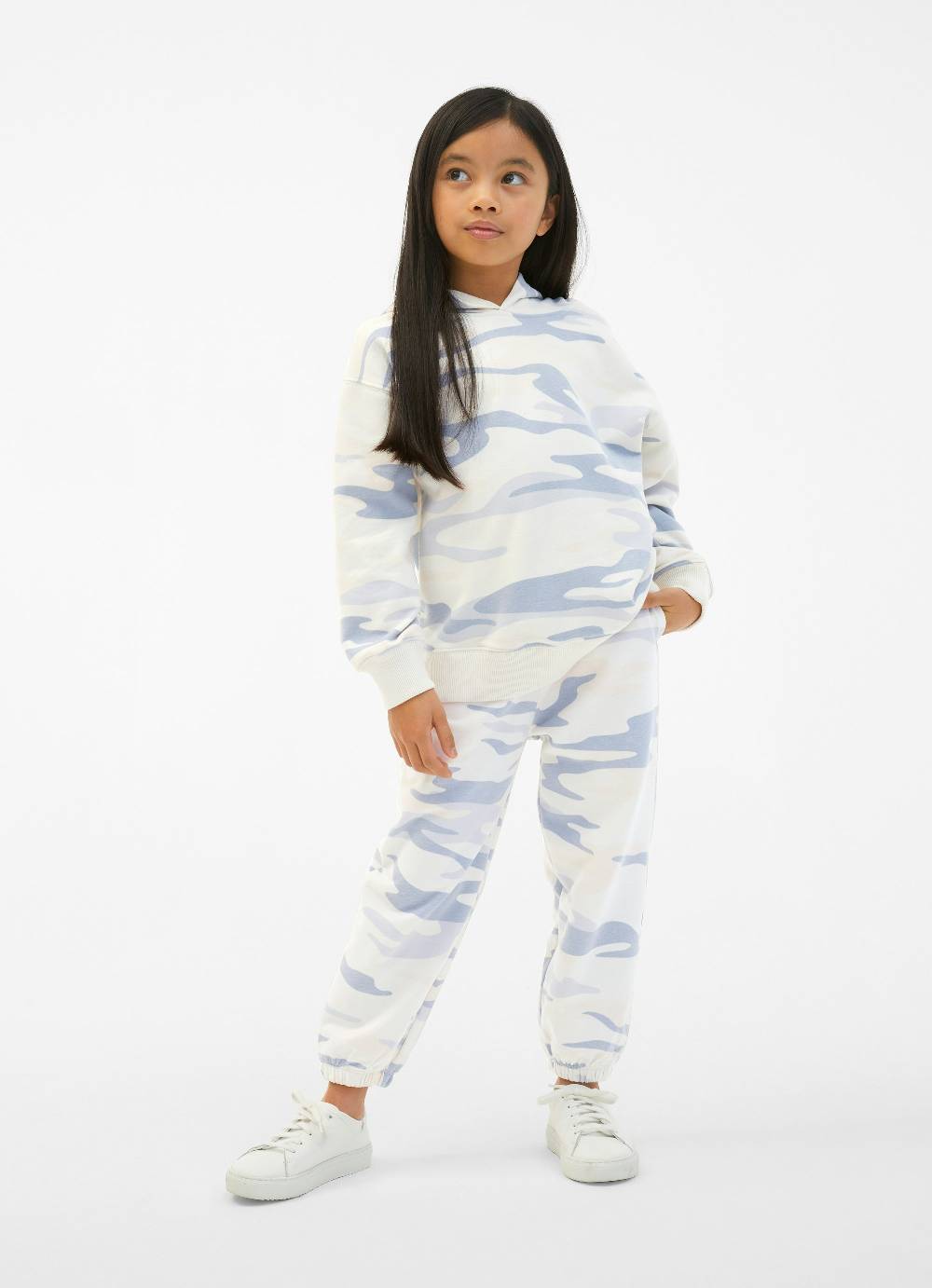 Juvia Baggy Fit - Sweatpants 50% Rabatt für begrenzte Zeit