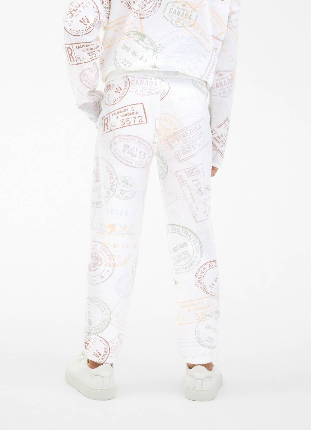 Juvia Sweatpants Rabatte dieses Monats
