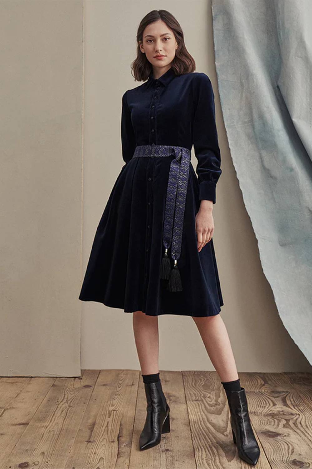 Kinga Mathe Samtkleid Dia in Nachtblau Weihnachtsangebot