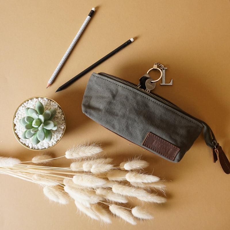 Leconi Stiftemappe Federtasche Stifteetui Federmappe Damen Herren Canvas Leder grün LE9026 Fabrikladen