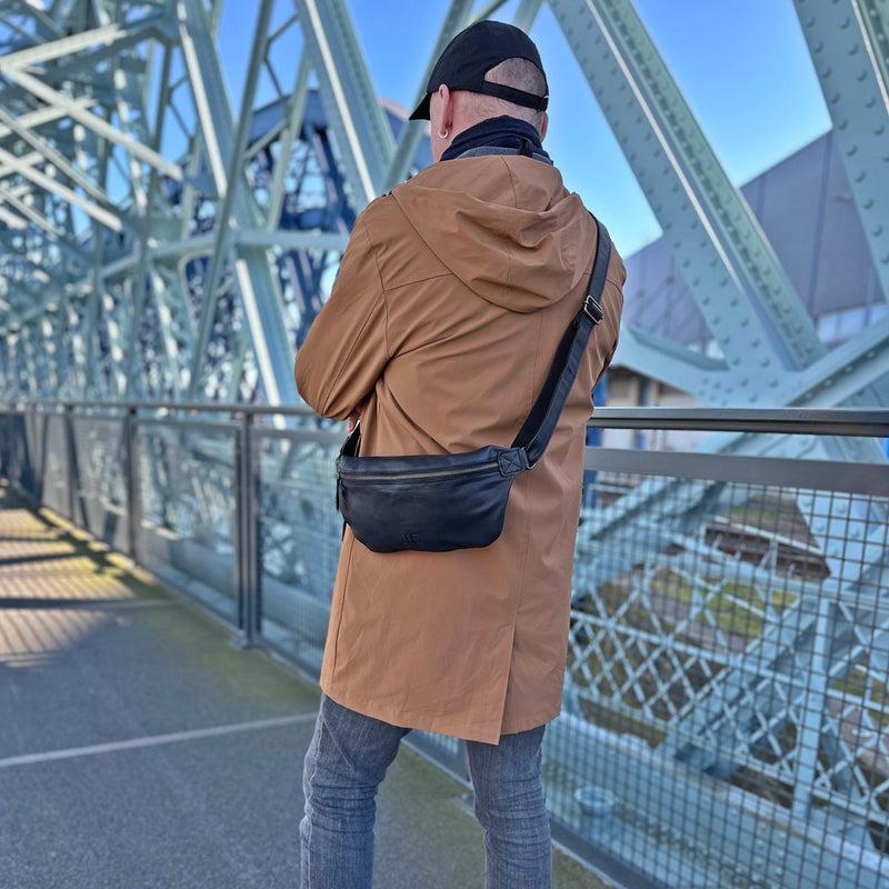 Leconi große Bauchtasche Umhängetasche Crossbody Ledertasche Leder schwarz LE3087 Valentinstagsangebot