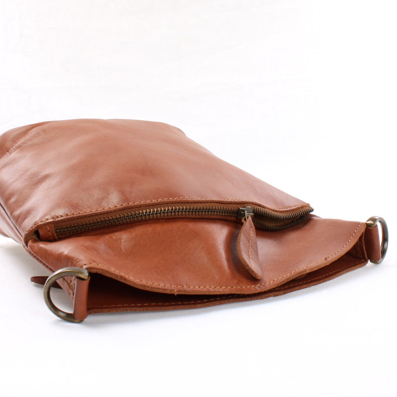 Leconi kleine Umhängetasche Schultertasche Freizeittasche Leder cognac LE3049 Online Outlet