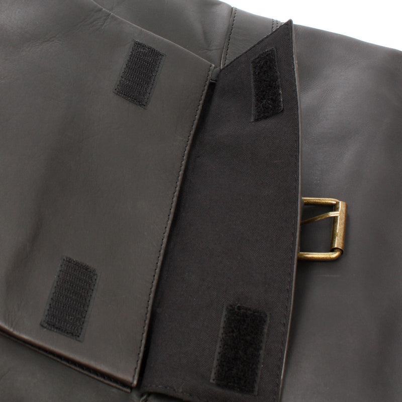 Leconi Roll Top Freizeitrucksack Rucksack Leder dunkelgrau LE1034 Große Rabatte