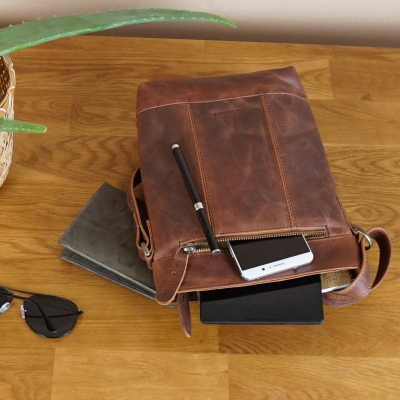 Leconi kleine Umhängetasche Schultertasche Freizeittasche Leder braun LE3086 Online