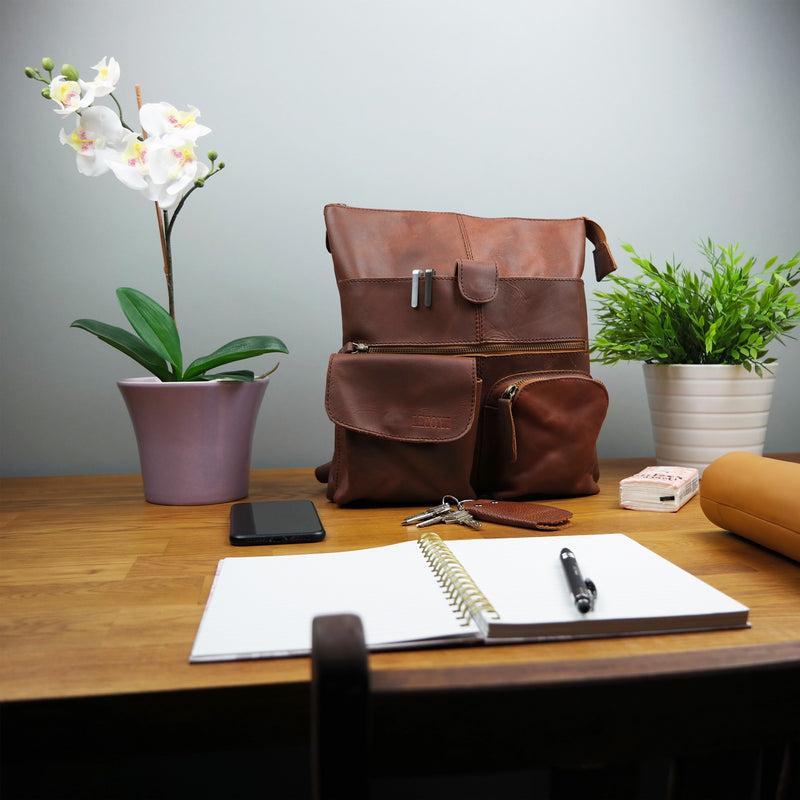 Leconi Umhängetasche Schultertasche Damen Herren Used Look Leder braun LE3011 Super Rabatt