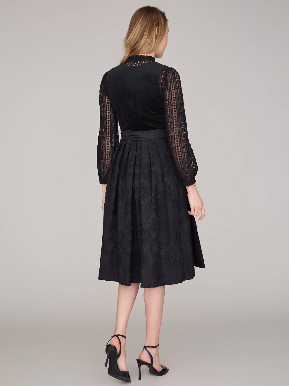 Limberry Schwarzes Dirndl mit Knöpfen - GEORGINA ANTIQUE BLACK Blitzangebot