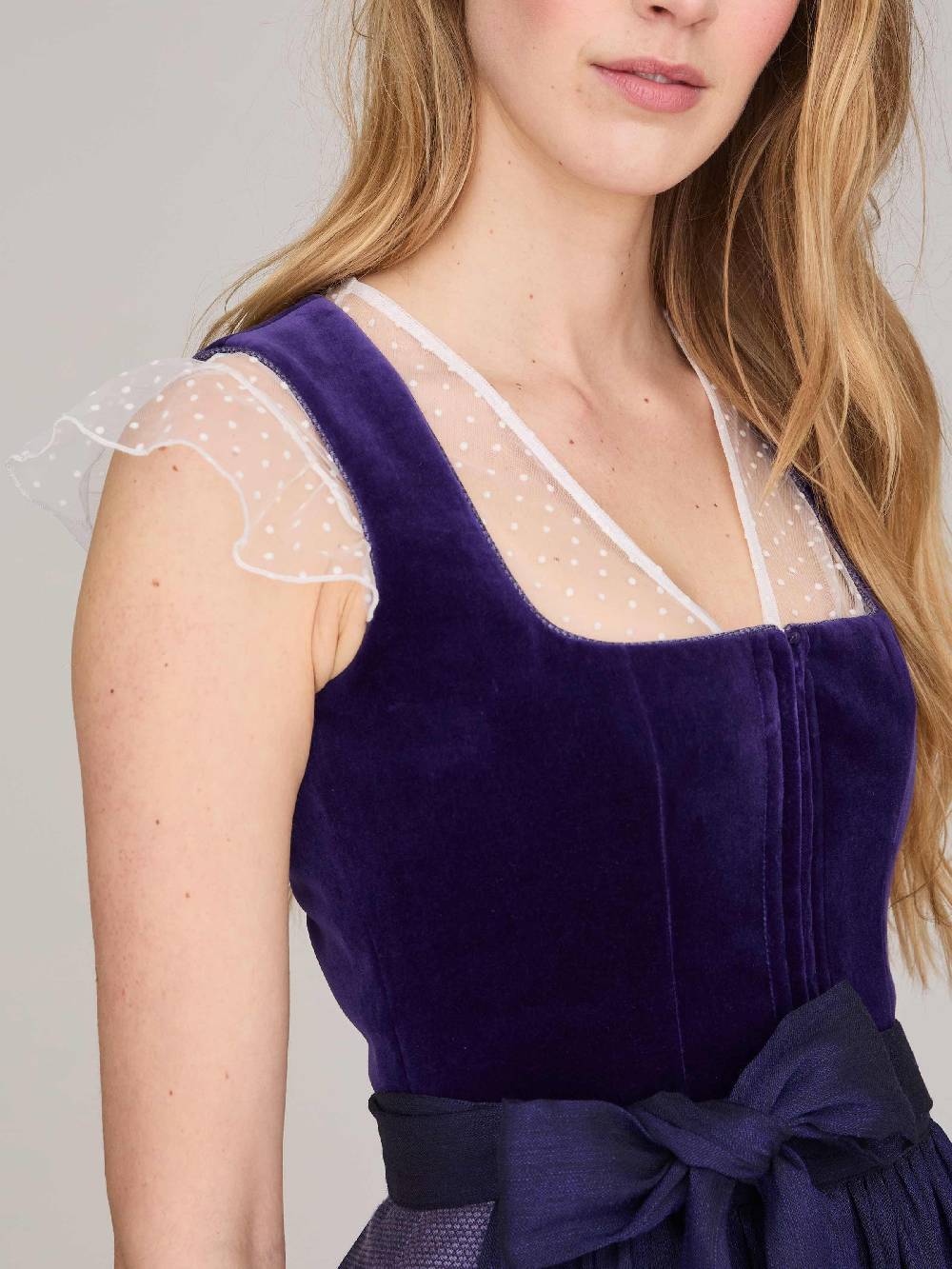 Limberry Weiße Dirndlbluse aus Tüll mit Flügelarm - MARIE Tiefpreis