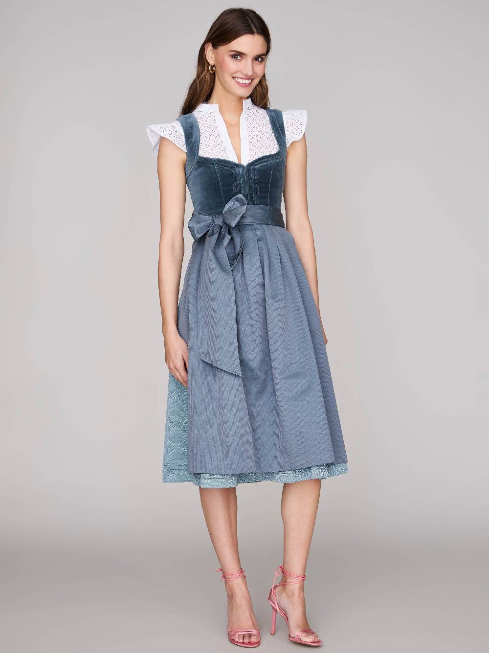 Limberry Blaues Samtdirndl mit Schnursteppung - NELLIE VELVET CLOUD Neueste Stile