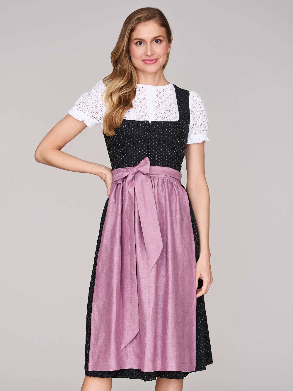 Limberry Schwarzes Dirndl mit Streublumen - VERA BLACK Sonderangebot der Fabrik