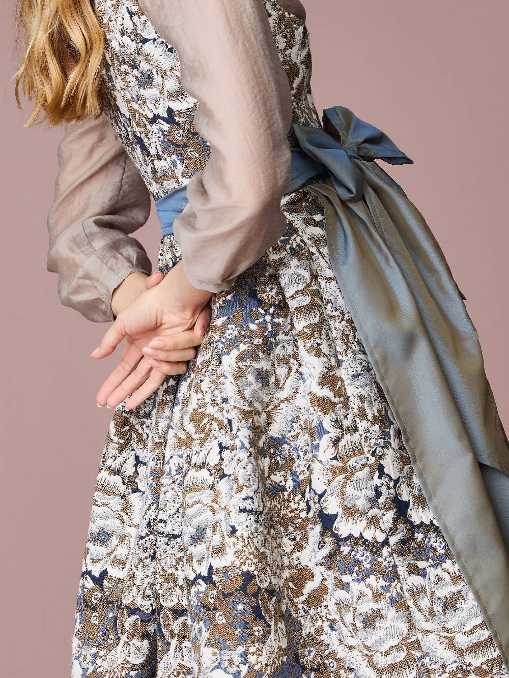 Limberry Dirndl mit floralem Allover Muster - ANNELIE BLUE FLOWER Meist gekauft