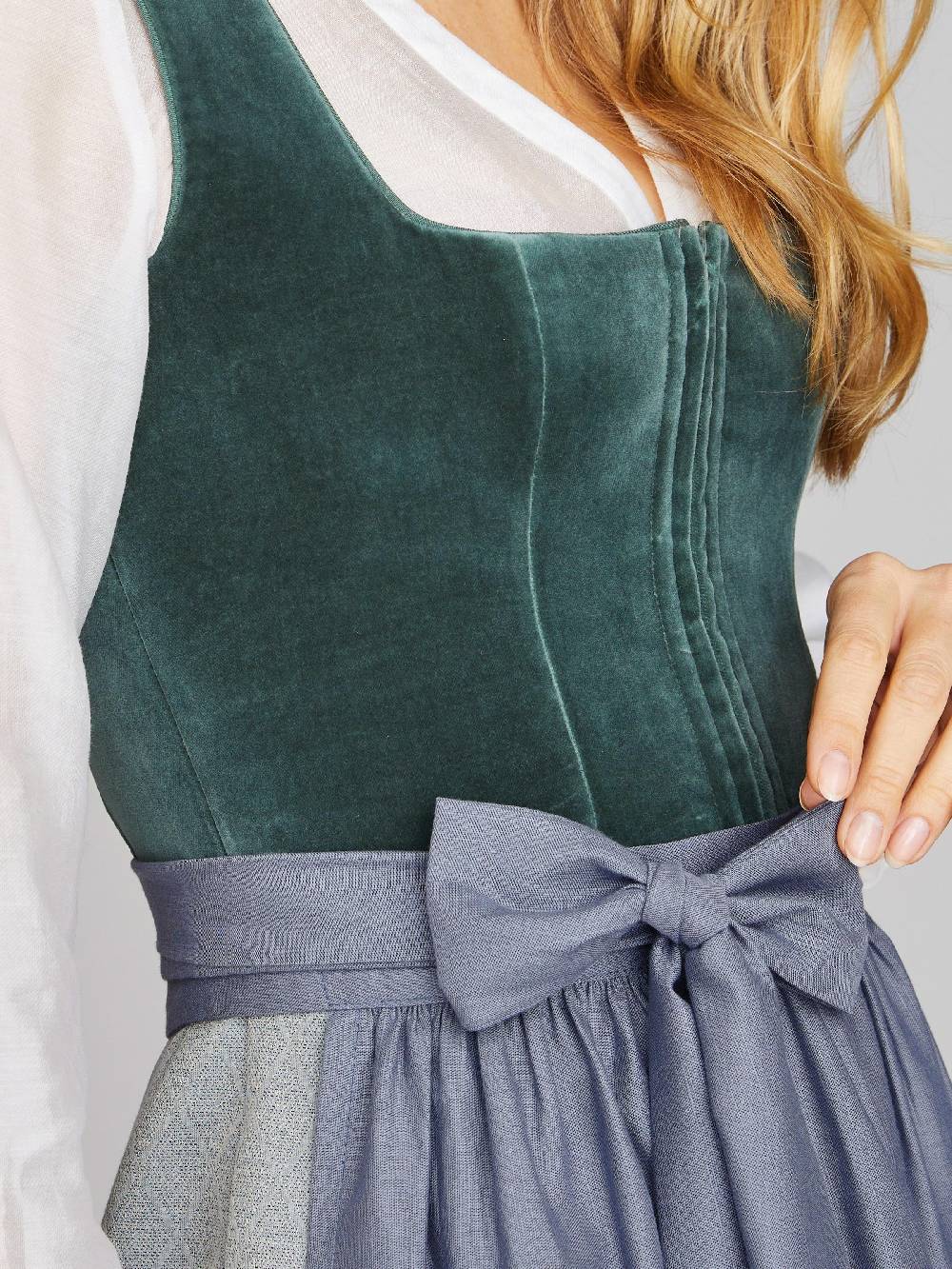 Limberry Dirndl mit Samt-Mieder in Eucalyptus - DELILAH EUCALYPTUS Bis zu 65% Rabatt