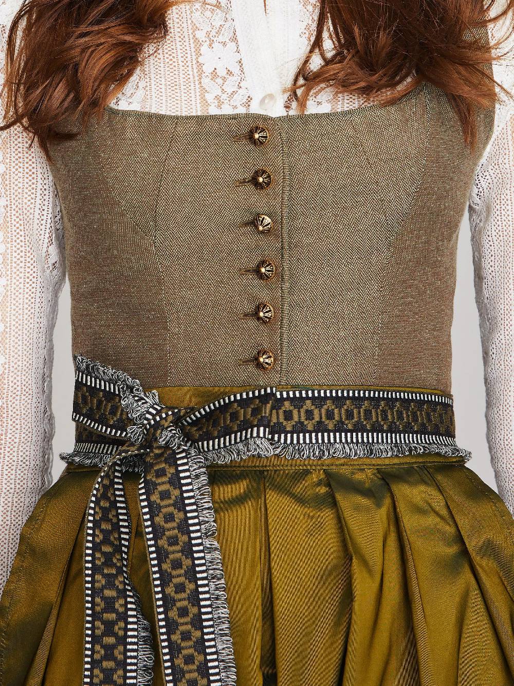 Limberry Olivgrünes Dirndl mit auffallendem Schürzenband - PALOMA OLIV Rabatte dieses Monats