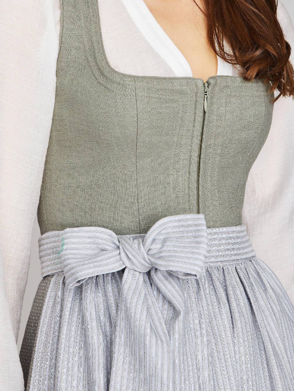 Limberry Grünes Dirndl aus Leinen - CLAIRE MISTY GREEN Verkauf