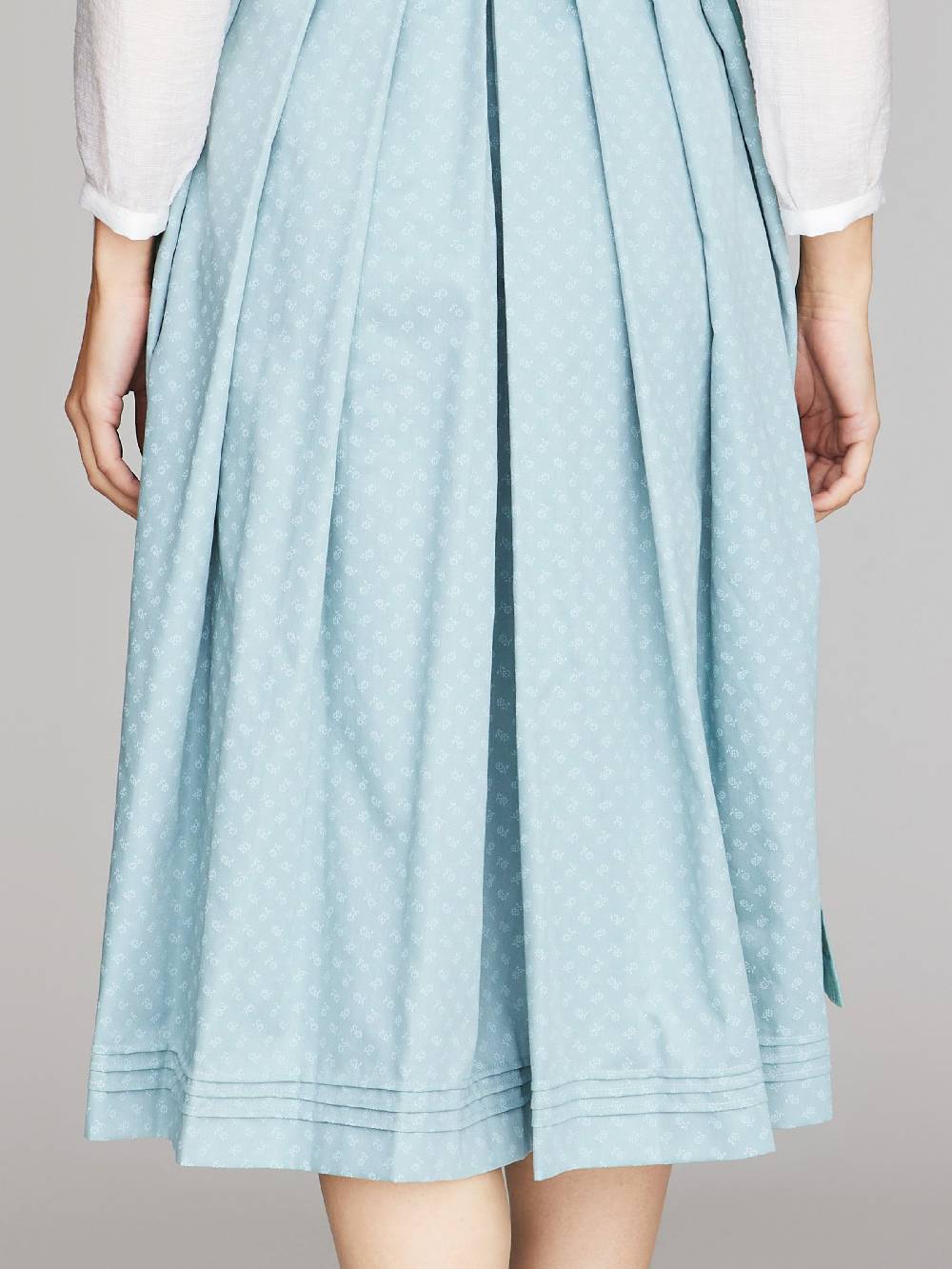 Limberry Hellblaues Dirndl mit Leinen-Mieder - NELLIE GRAPE Fabrik Onlineshop