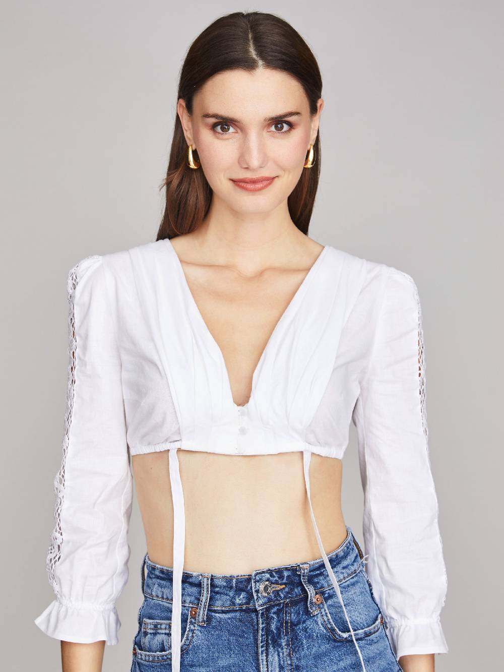 Limberry Reinweiße Dirndlbluse mit Schalkragen - SIMONES Osterangebot