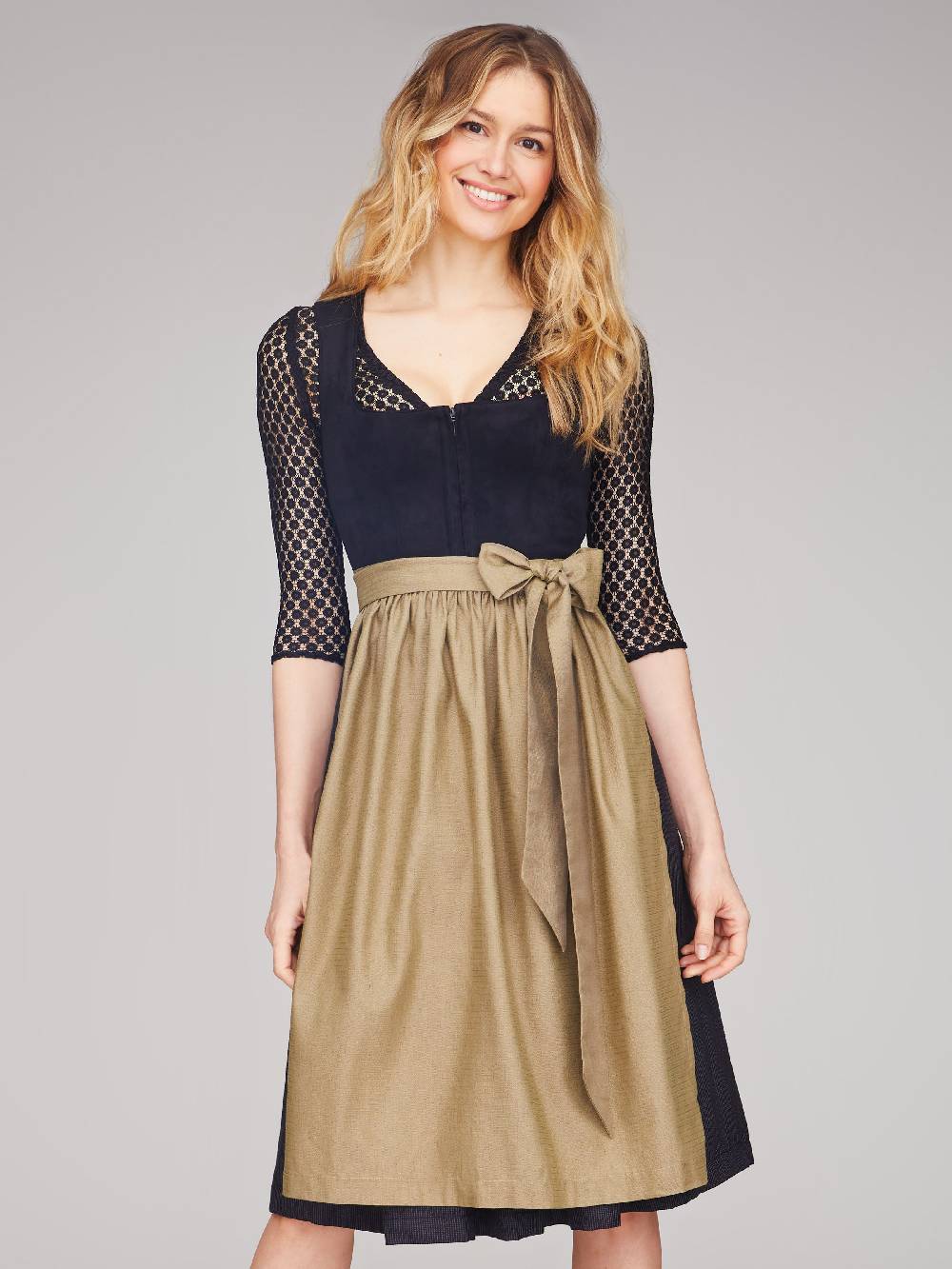Limberry Schwarzes Dirndl mit Samt-Mieder - LAYLA BLACK Kostenlose Rückgabe