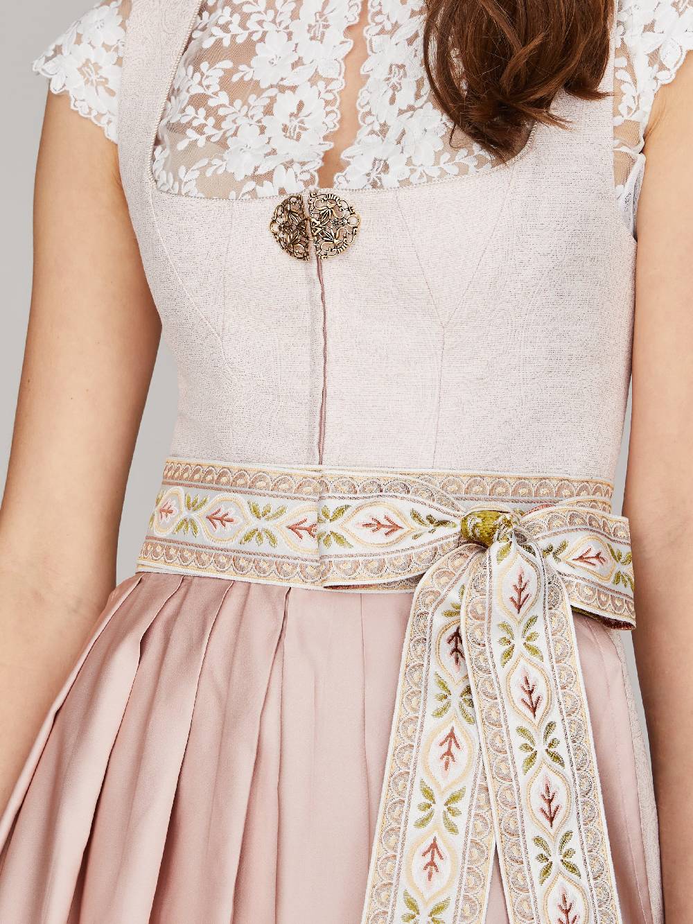 Limberry Altrosa Dirndl mit dekorativer Schnalle - LOLA ROSÉ im Angebot