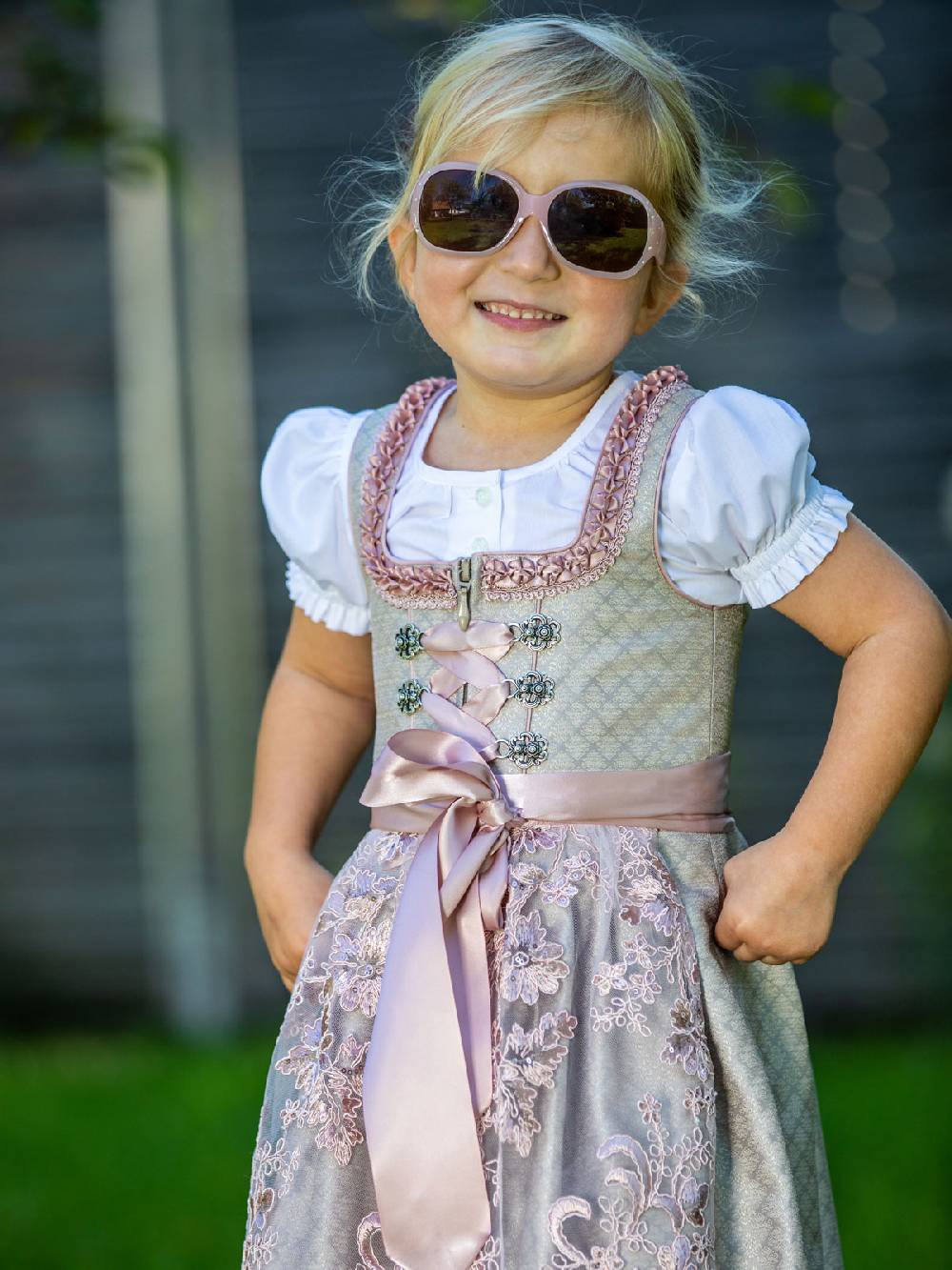 Limberry Zauberhaftes Kinderdirndl in Champagner - MANANDA CHAMPAGNER Neueste Mode