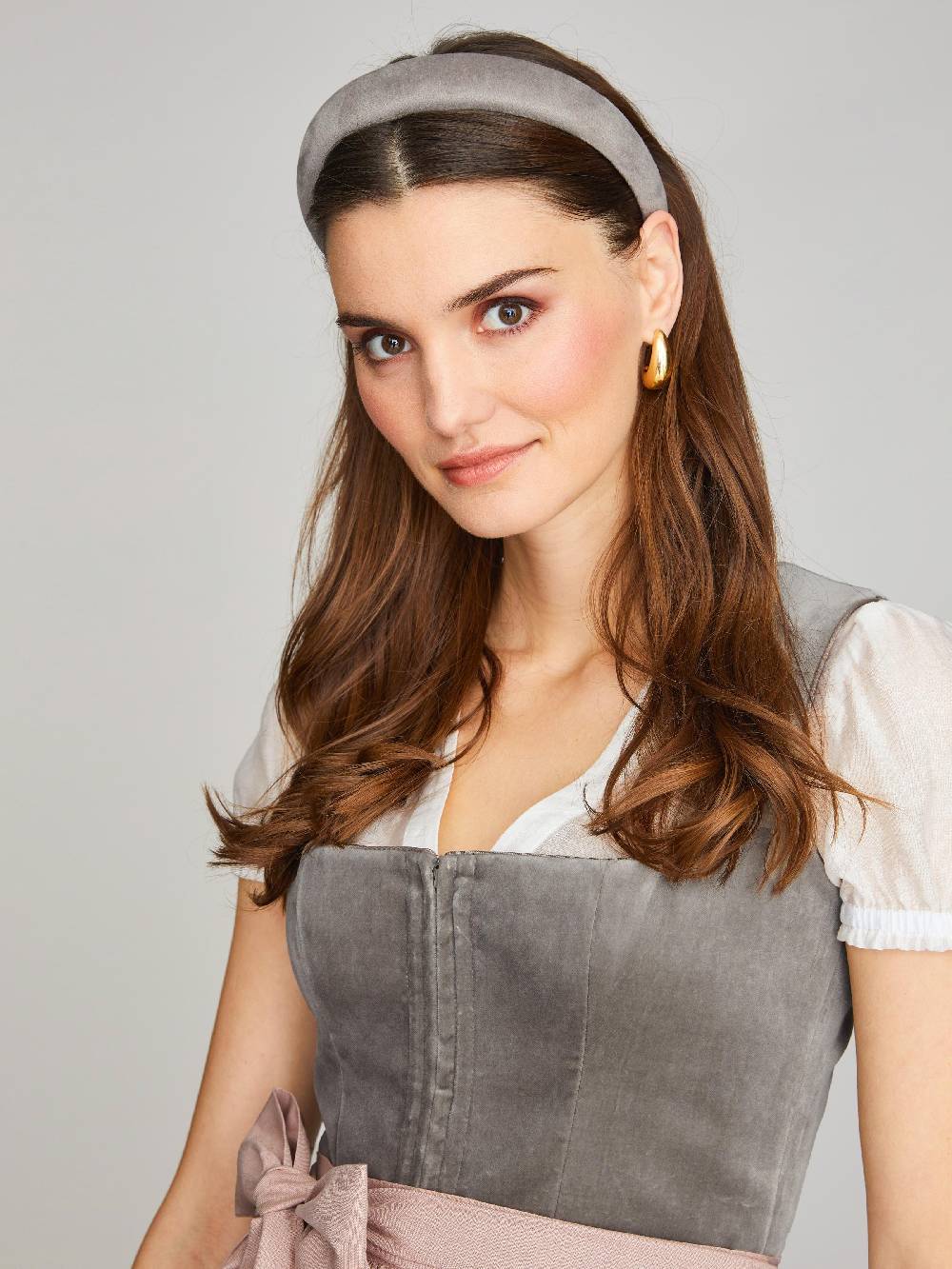 Limberry Graues Dirndl mit Samt-Mieder - DELILAH SKYLIGHT GREY Bis zu 60% Rabatt