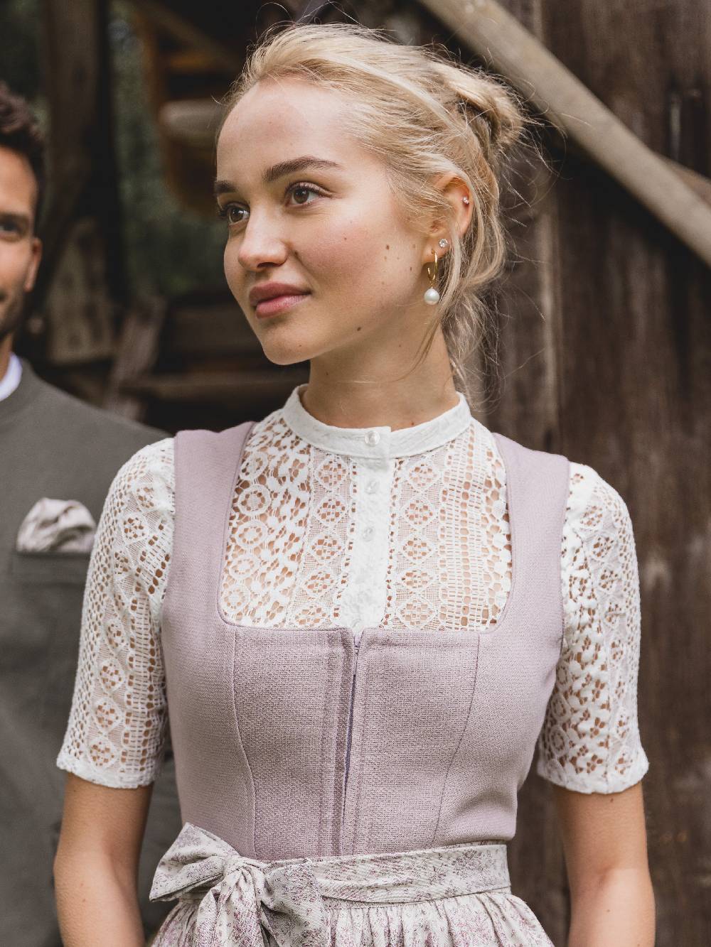 Limberry Cremeweiße Dirndlbluse - MILLA im Angebot