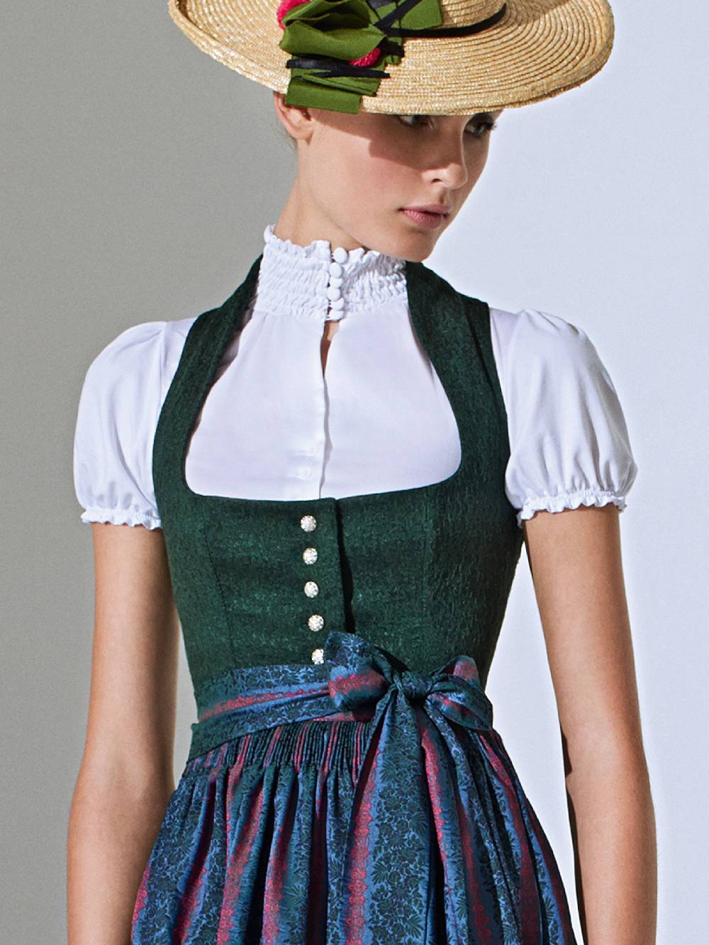 Limberry Dirndlbluse in Weiß - BURGL Fabrik Onlineshop