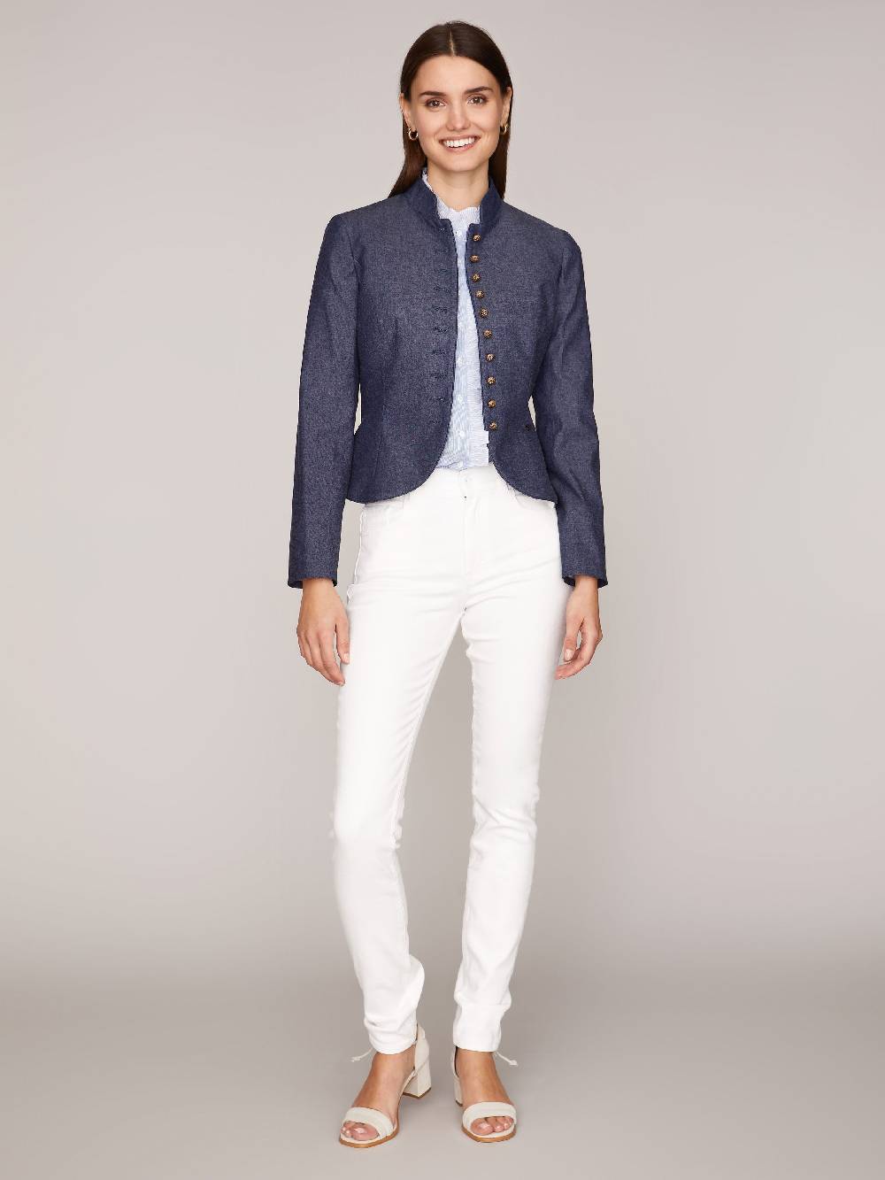 Limberry Denimfarbener Trachten-Blazer mit Stehkragen - CHRISTL Nur noch ein Tag übrig