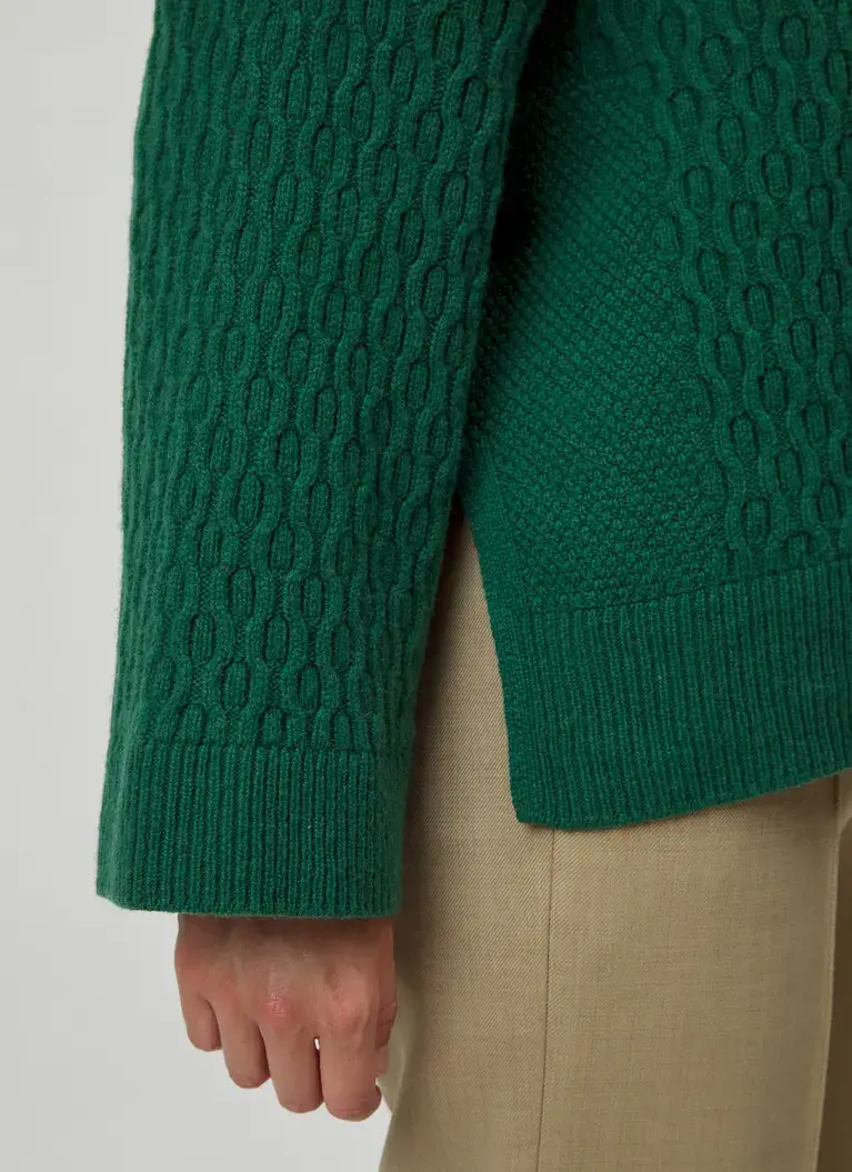 Maerz Muenchen V-Ausschnitt Pullover100% SchurwolleArt. Nr. 347700-285 Sonderangebote