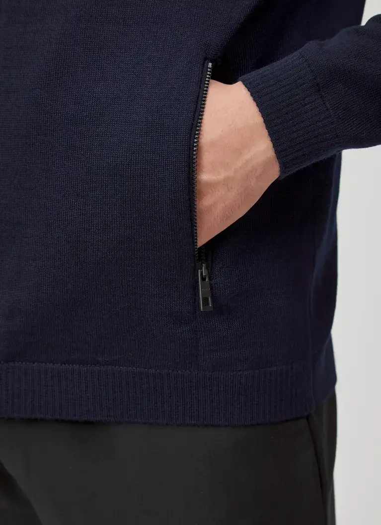 Maerz Muenchen Strickjacke100% MerinowolleArt. Nr. 598000-399 Großer Ausverkauf