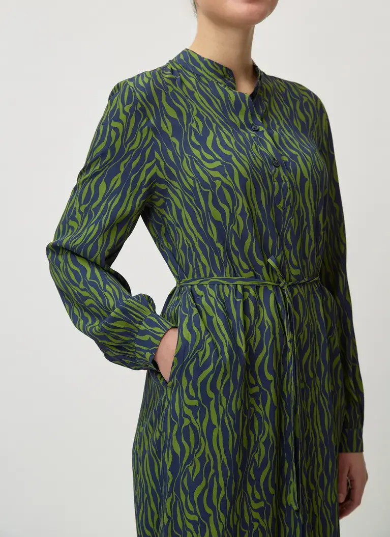 Maerz Muenchen Kleid100% ViskoseArt. Nr. 122901-358 Valentinstagsangebot