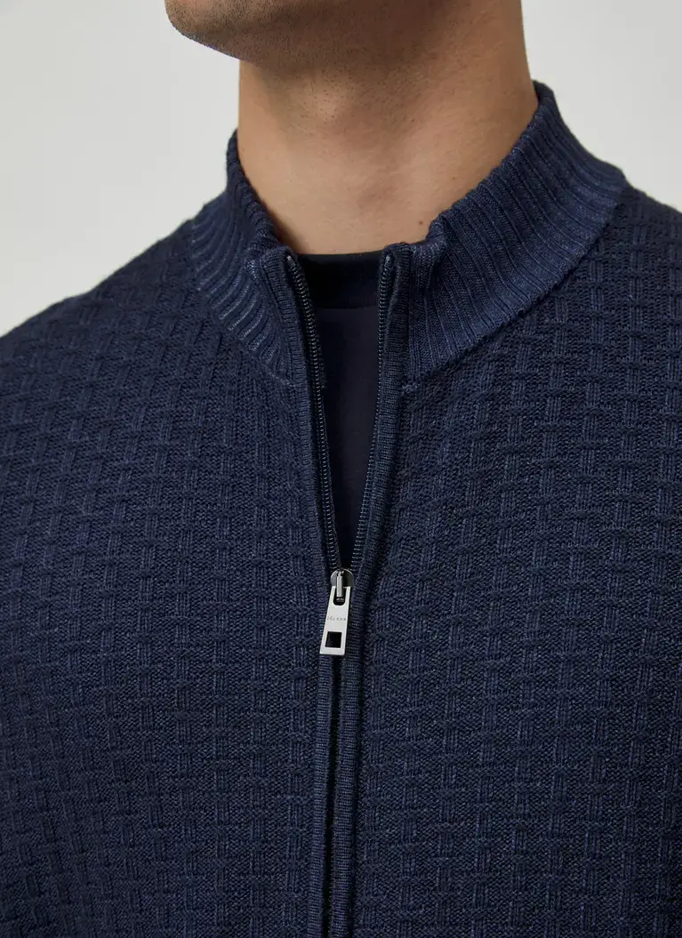 Maerz Muenchen Strickjacke100% SchurwolleArt. Nr. 580600-399 Saisonale Angebote