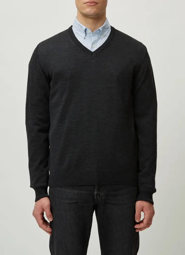 Maerz Muenchen V-Pullover100% MerinowolleArt. Nr. 490490-591 Vierteljährliche Förderung