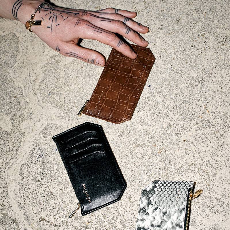 Maison Héroïne UTE CARDHOLDER Lagerräumung