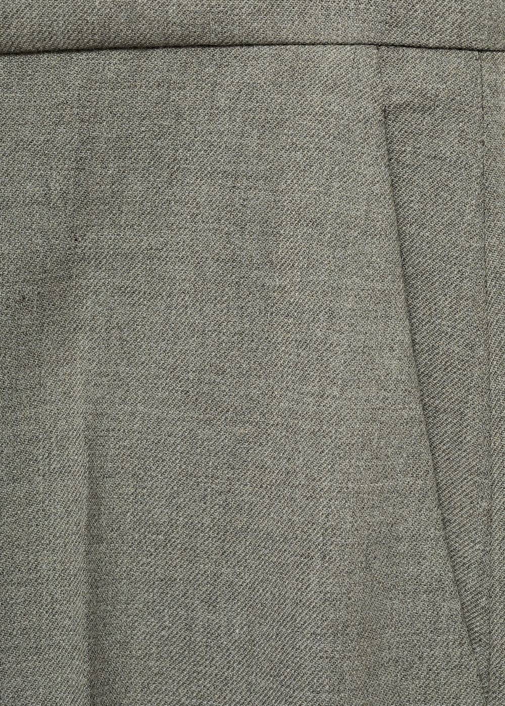 Mango Anzughose im Flared-Stil Kostenloser Versand international