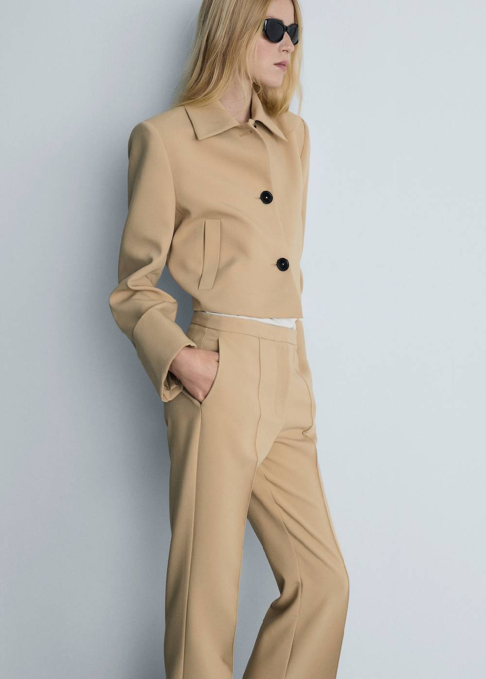 Mango Anzughose im Flared-Stil Hotsell