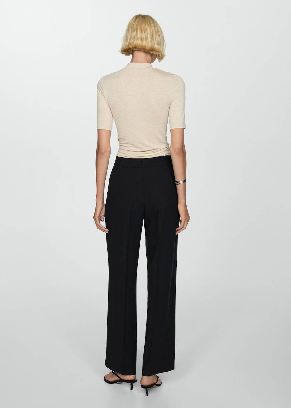 Mango Wideleg-Bundfaltenhose Begrenztes Angebot