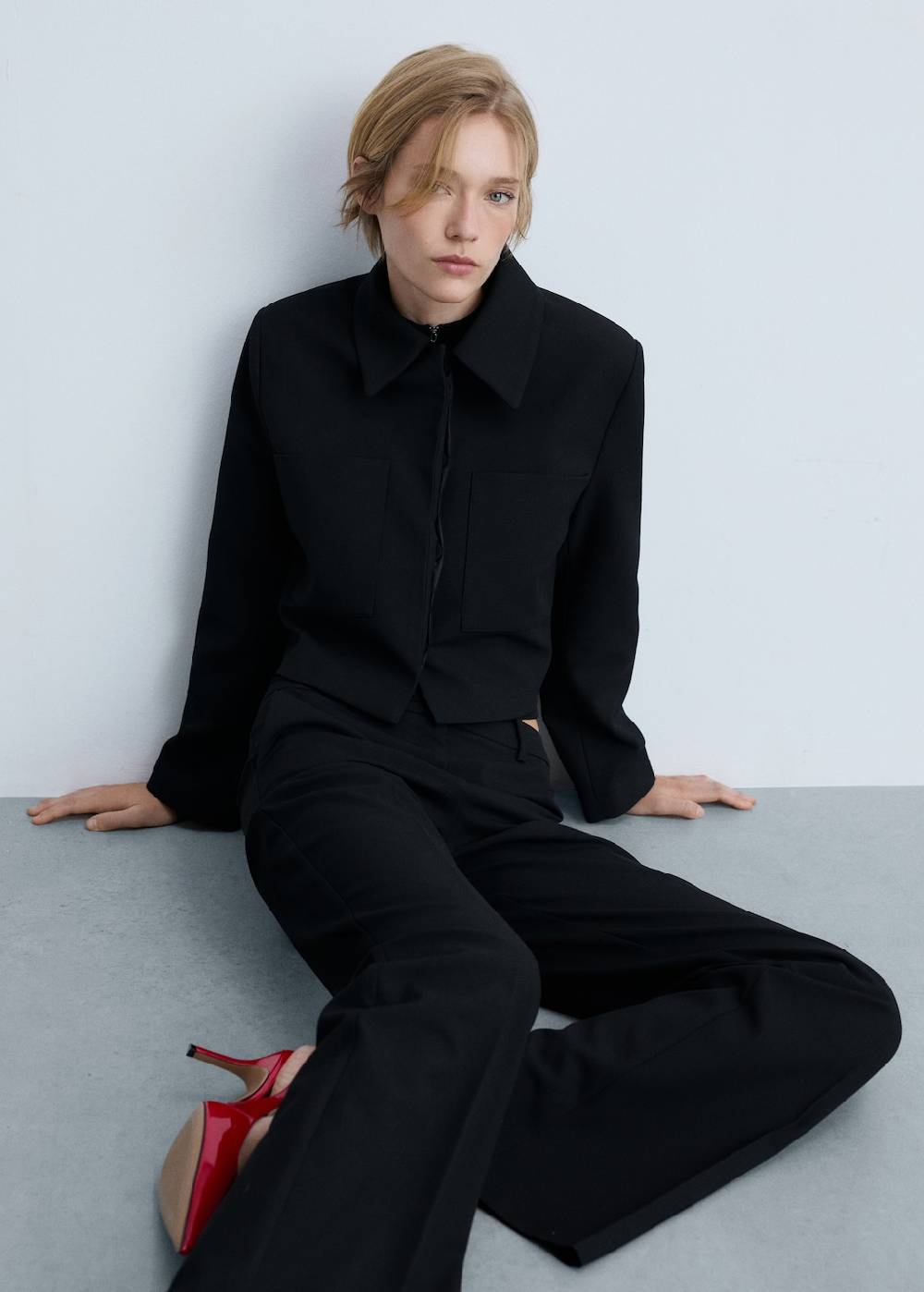 Mango Ausgestellte Hose mit hohem Bund Osterangebot