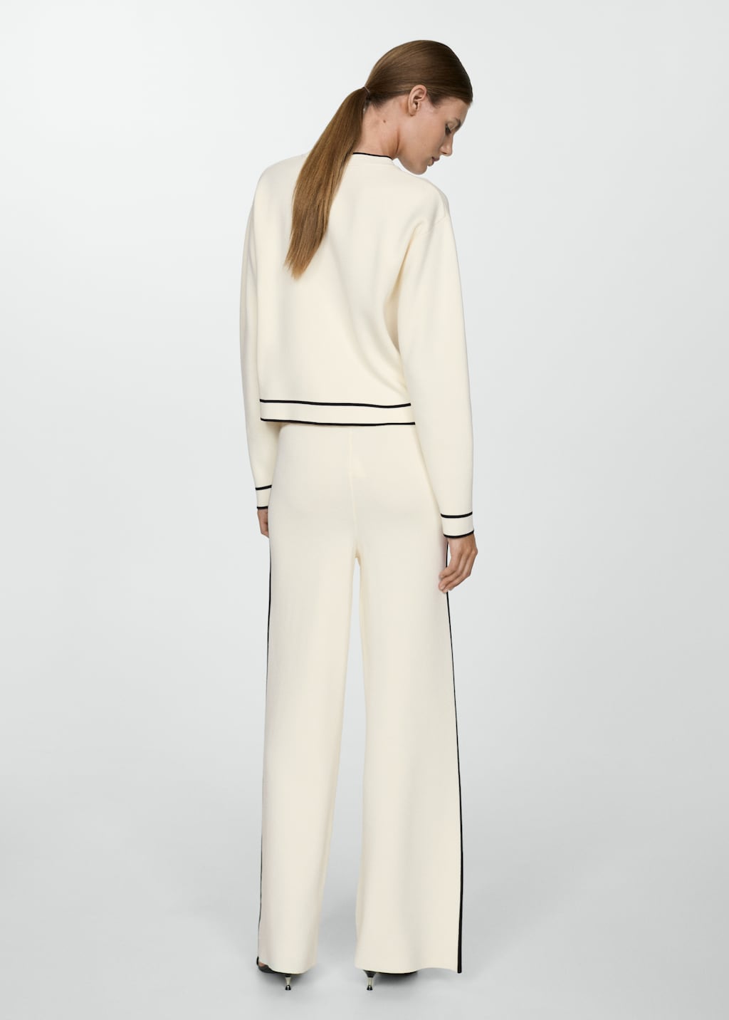 Mango Strickhose mit kontrastierenden Seitenstreifen Lagerräumung