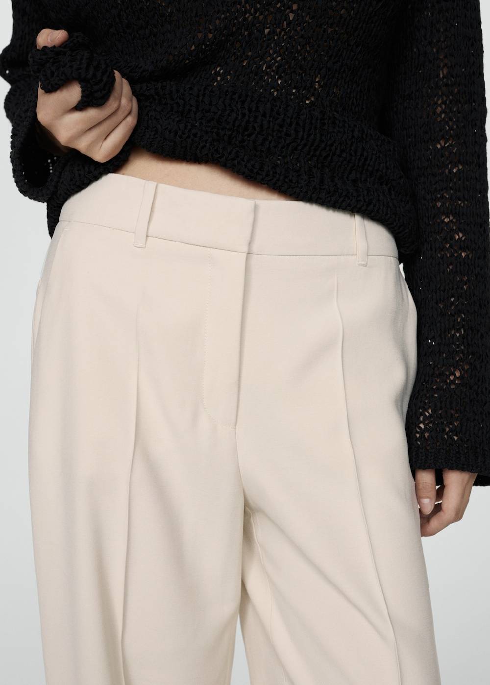 Mango Wideleg-Bundfaltenhose Heißer Verkauf
