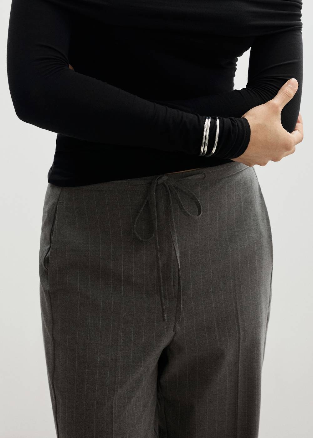 Mango Gerade Nadelstreifenhose Zeitlich begrenztes Angebot
