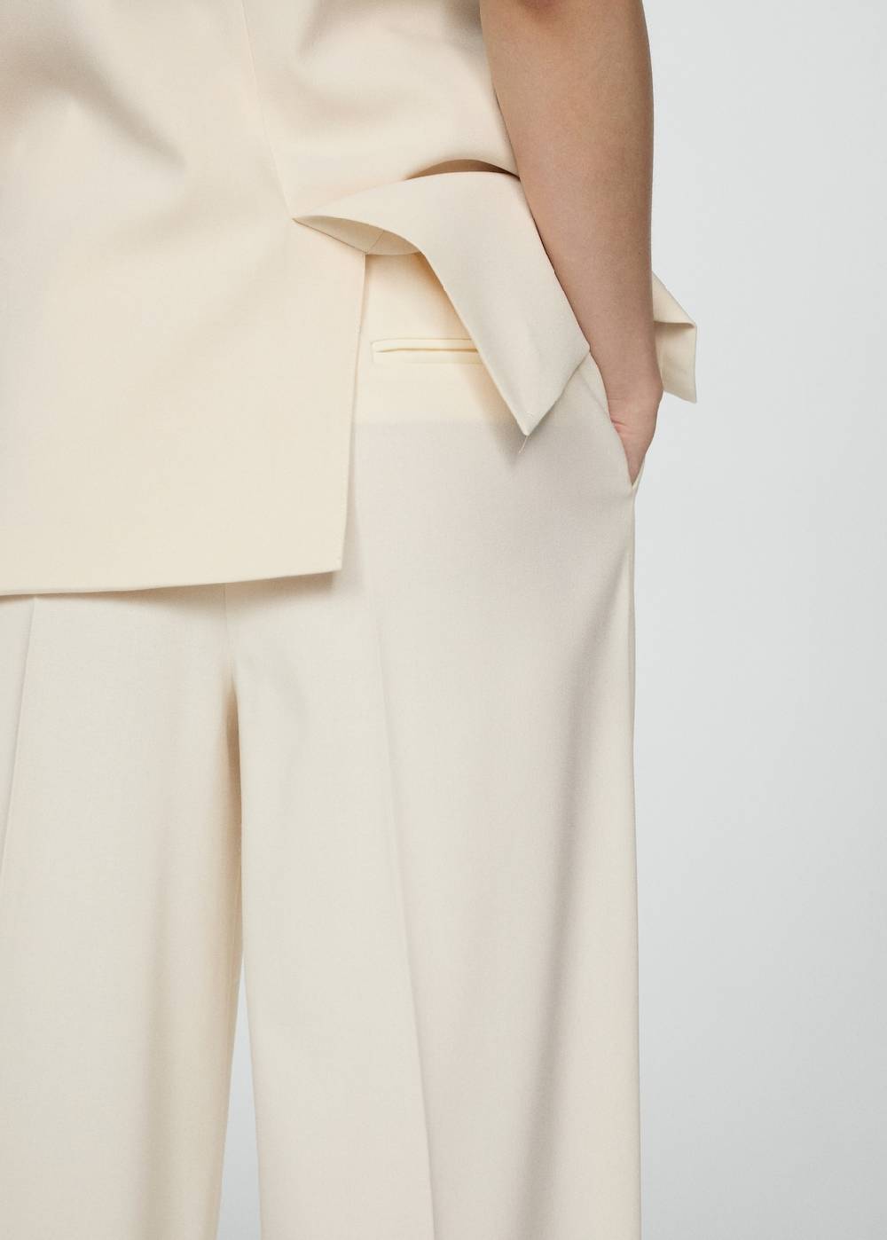 Mango Culotte mit Bundfalten Limitierter Zeitrabatt