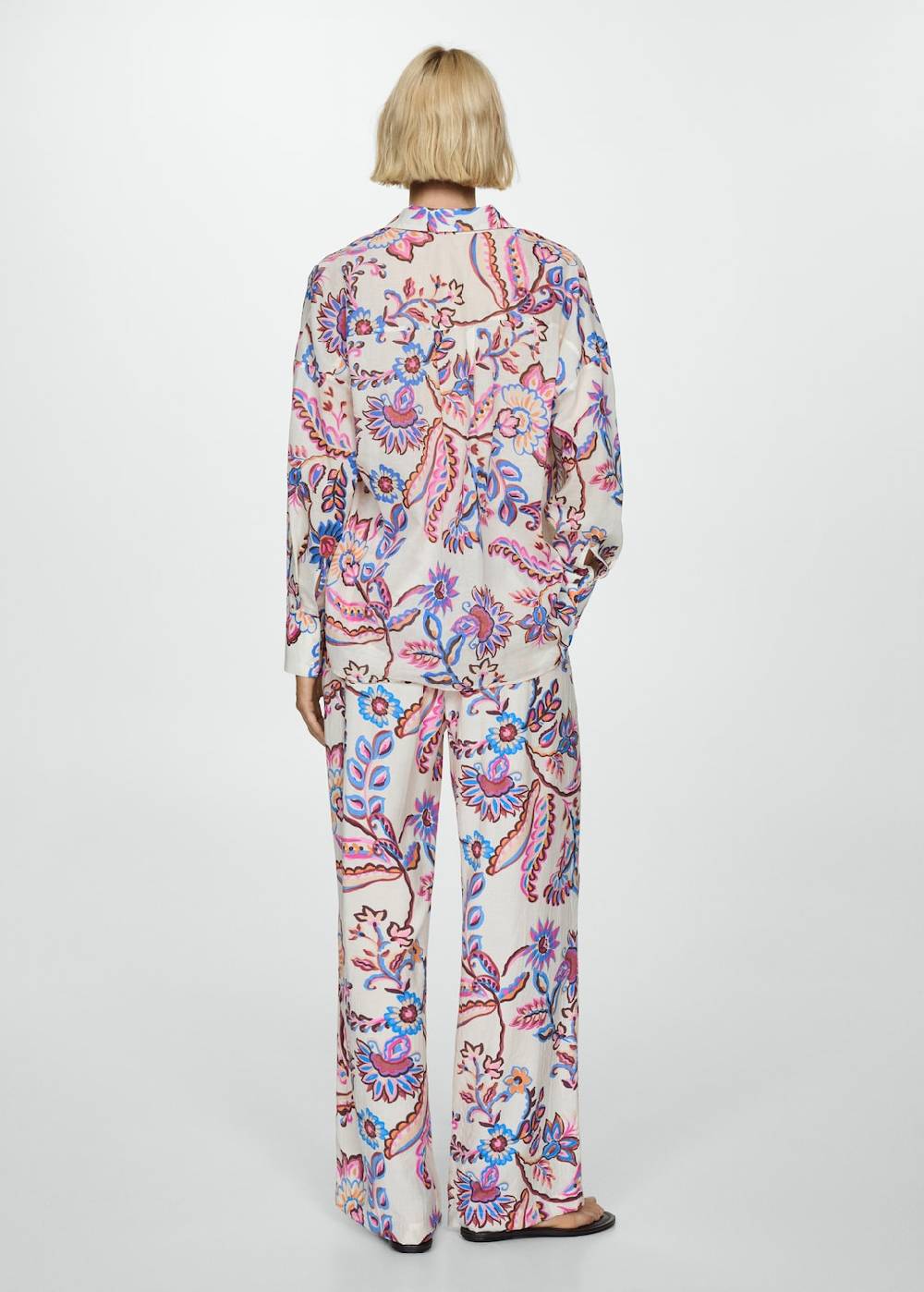 Mango Gerade Hose mit floralem Print Valentinstagsangebot