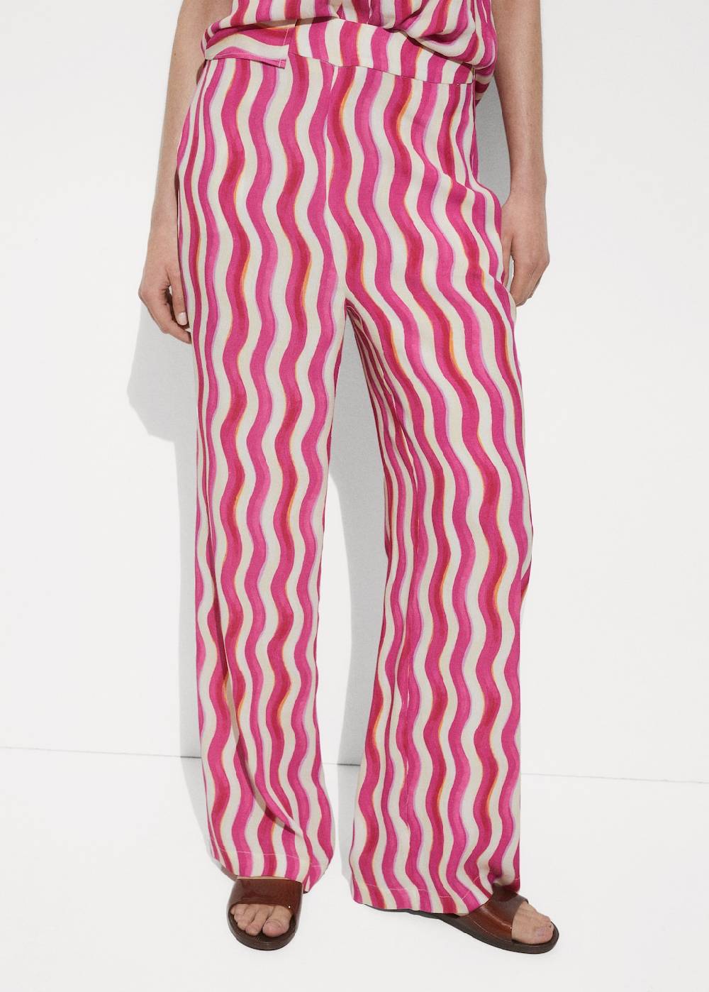 Mango Gemusterte Wideleg-Hose